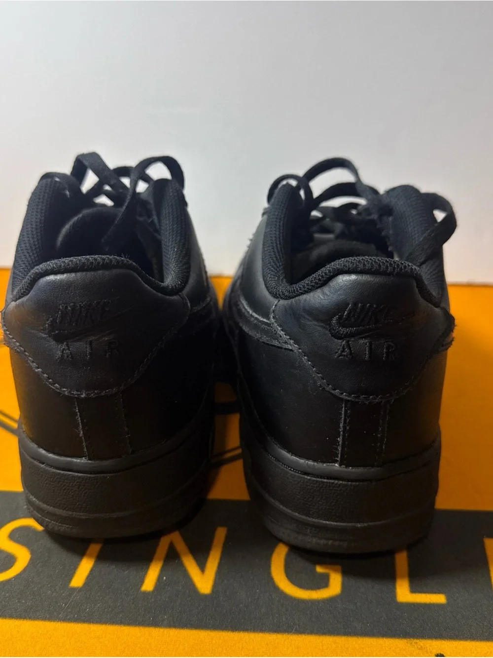 Nike Air Force 1 Low Top Black Leather Lace-Up Sneaker Kids 7Y FV5951-001